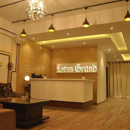 Hotel Lotus Grand Akm Kālka Exteriér fotografie