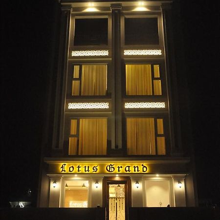 Hotel Lotus Grand Akm Kālka Exteriér fotografie