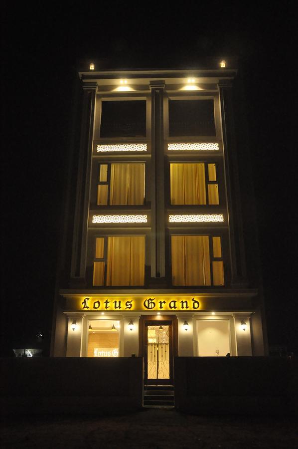 Hotel Lotus Grand Akm Kālka Exteriér fotografie